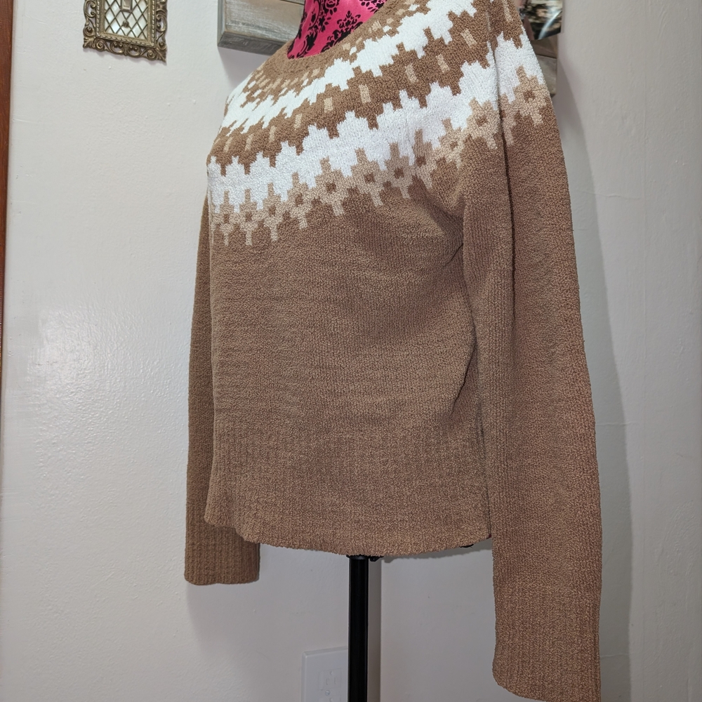 Women's Brown and White Sweater